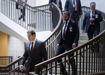 Rubio y Hegseth informan a los legisladores sobre las huelgas de barcos mientras crece la frustración en el Capitolio: NPR