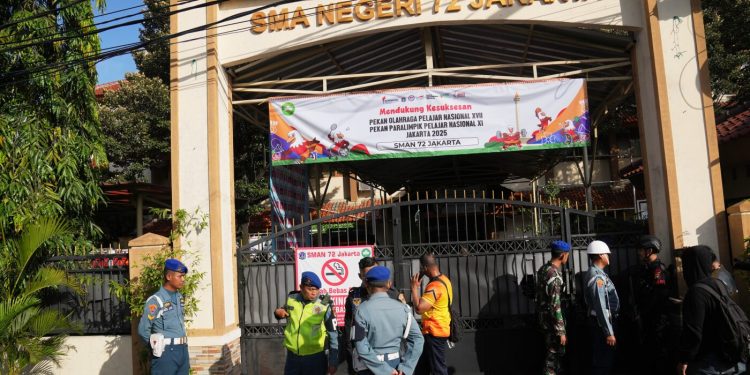 Decenas de heridos en la explosión de una mezquita en una escuela secundaria de Indonesia: NPR