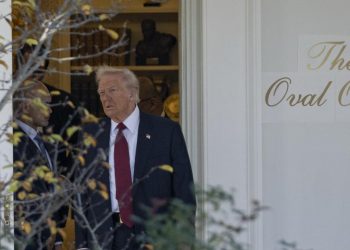 Después de las derrotas electorales republicanas, Trump presiona a los legisladores para que pongan fin al cierre y al obstruccionismo