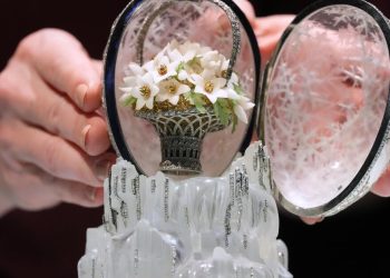 Se espera que un huevo de Fabergé elaborado para la realeza rusa se venda por más de 26 millones de dólares