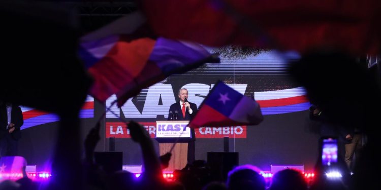 La segunda vuelta presidencial de Chile está dividida entre un comunista y un ultraconservador pro-Trump