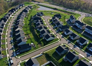 La propuesta hipotecaria a 50 años de la Casa Blanca tiene un beneficio notable pero varios inconvenientes