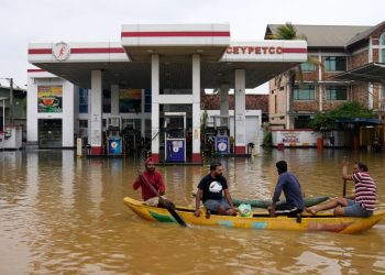 Aumenta a 132 el número de muertos por inundaciones y deslizamientos de tierra en Sri Lanka y 176 desaparecidos