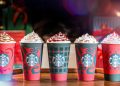 ¡Se cancela todo! Llegó el icónico vaso rojo de Starbucks y no lo queremos… lo necesitamos