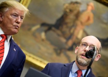 Cómo la Oficina de Gestión y Presupuesto de Russell Vought se volvió tan poderosa