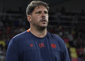 Ayude, tras la polémica eliminación ante Central Córdoba: «Habría 12 penales por tiempo…» :: Olé