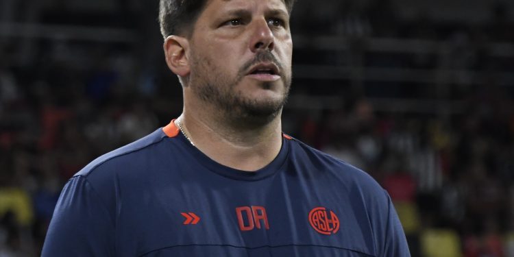 Ayude, tras la polémica eliminación ante Central Córdoba: «Habría 12 penales por tiempo…» :: Olé