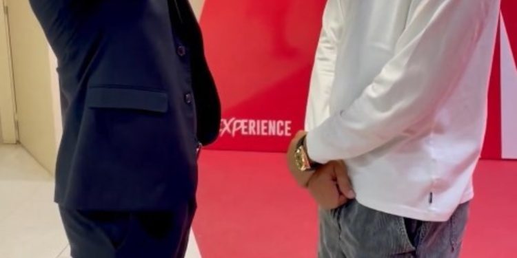 Video: Carlos Alcaraz recibió la bendición del sacerdote más joven de España :: Olé