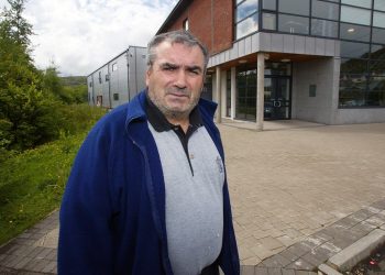 Nombre el espía del IRA 'Stakeknife', dijo el gobierno mientras un informe encuentra que la operación costó más vidas de las que salvó