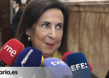 Margarita Robles se cierra a la posible cesión de territorio ucraniano a Rusia pero no descarta un despliegue internacional