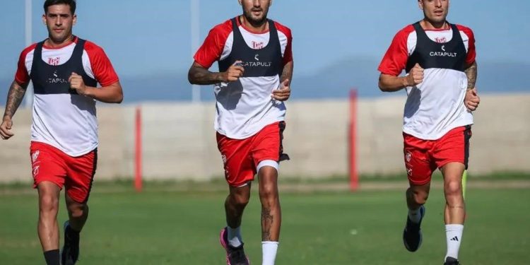 El equipo que más se reforzó hasta ahora en el mercado de pases del fútbol argentino :: Olé