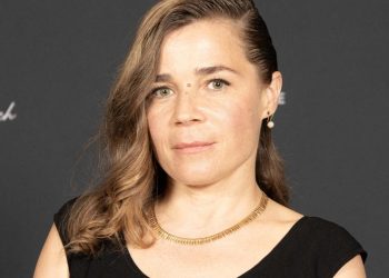 La travesía del desierto de Blanche Gardin después de un boceto sobre Gaza y el antisémitismo