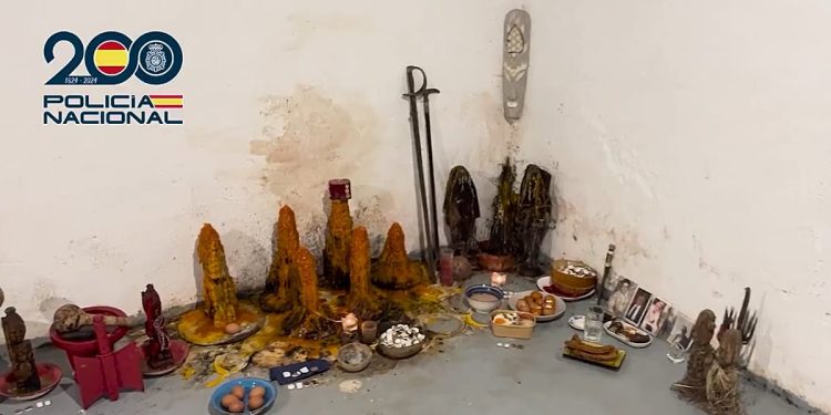 Autoridades españolas desmantelan secta que utilizaba drogas y sacrificios de animales en sus rituales