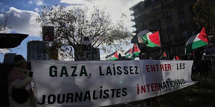 Los sindicatos de periodistas franceses presentan una denuncia judicial acusando a Israel de obstruir la libertad de prensa