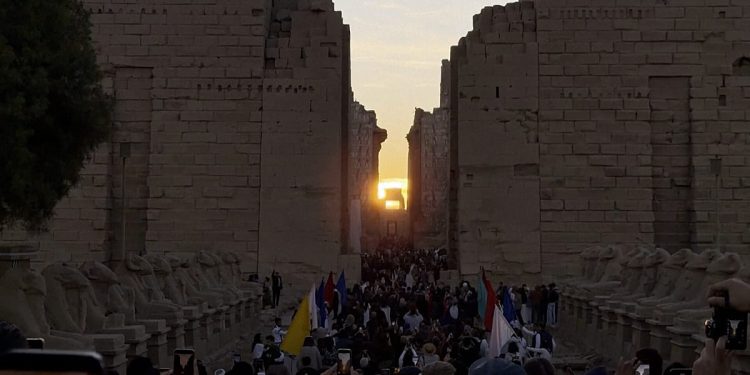 Video. Solsticio de invierno: el amanecer se alinea con el templo de Karnak en Luxor, Egipto