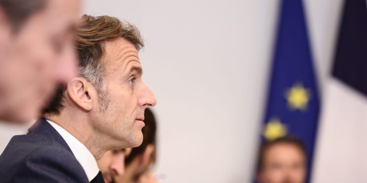 La industria europea se enfrenta a «vida o muerte», dice Macron, y China necesita ayuda – POLITICO