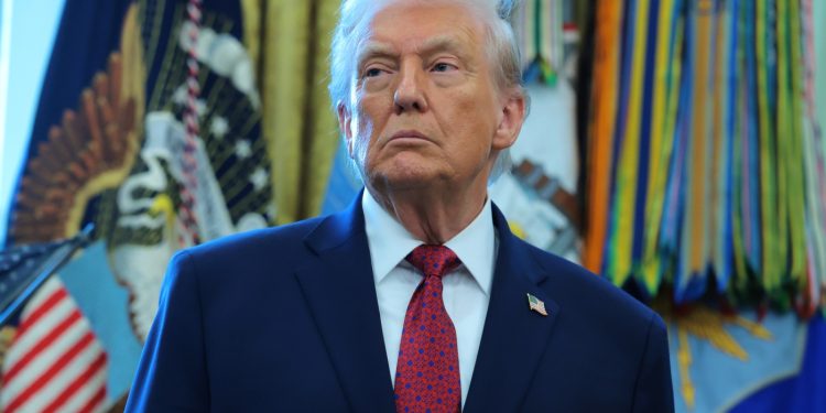 Estados Unidos ataca a ISIS; Resumen del Congreso; Gasto de vacaciones: NPR