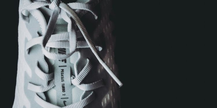 El outlet de Nike tiene las zapatillas más cómodas para salir a caminar este verano rebajadas.