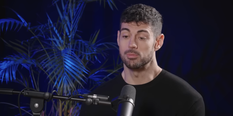 «calentar algunos envases en el microondas aumenta los microplásticos en la comida»