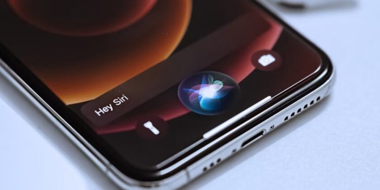 El año en el que Siri fue más troll de lo habitual. Era la «inocentada» de Apple