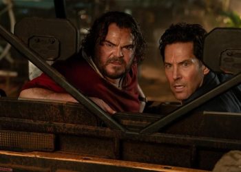 'Anaconda' vuelve a un clásico del cine cutre para reírse con torpeza de la crisis de Hollywood