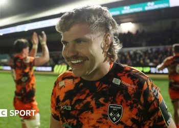 Aaron Wainwright: los dragones luchan para mantener a Gales adelante