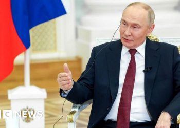 Putin dice que Rusia tomará Donbass por la fuerza o las tropas ucranianas se retirarán