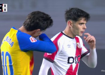 Mendy revuelve todo en Vallecas