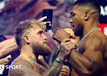 Jake Paul vs Anthony Joshua: el enfrentamiento final se vuelve tenso cuando AJ aleja el puño de Paul