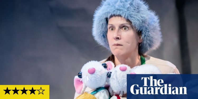 ¡Ratones de nieve! reseña: los bichos navideños juegan a las escondidas y chillan en el paraíso invernal | Teatro