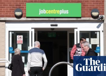 El desempleo en el Reino Unido aumentó a un máximo de cuatro años del 5,1% antes del presupuesto | Estadísticas de desempleo y empleo del Reino Unido