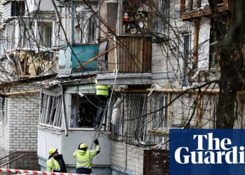 Ataques rusos matan a tres personas y cortan el suministro eléctrico a regiones ucranianas congeladas | Ucrania