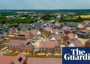 Personas con discapacidad en Inglaterra «traicionadas» por los recortes en los objetivos de accesibilidad de las nuevas construcciones | Discapacidad