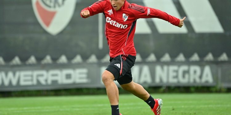 Juegan su partido: los juveniles de River que buscan convencer a Gallardo para dar el salto en 2026 :: Olé