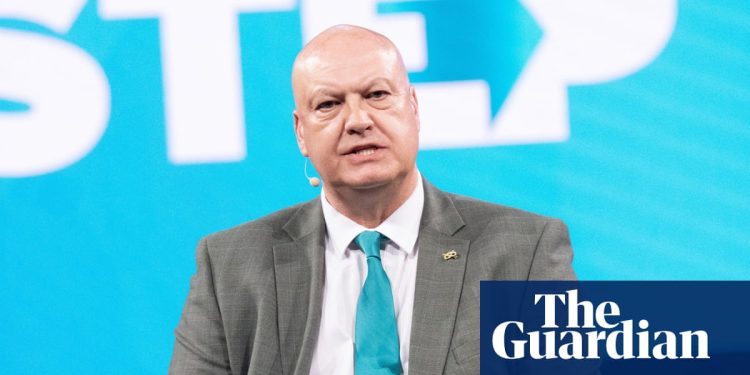 Reform UK revoca la membresía del líder del consejo acusado de racismo | Reforma del Reino Unido