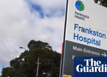 El hospital agotó el suministro de sangre que intentaba salvar la vida de una influencer del bienestar después de un parto gratuito, según oye el forense victoriano | Victoria