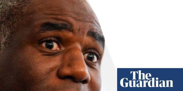 Lammy critica la «emergencia judicial» mientras se prepara para enfrentar a los parlamentarios por sus planes de recortar los juicios con jurado | Juicio por jurado