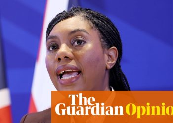 No tener nada que decir nunca ha impedido que Kemi dé una conferencia de prensa | John Crace