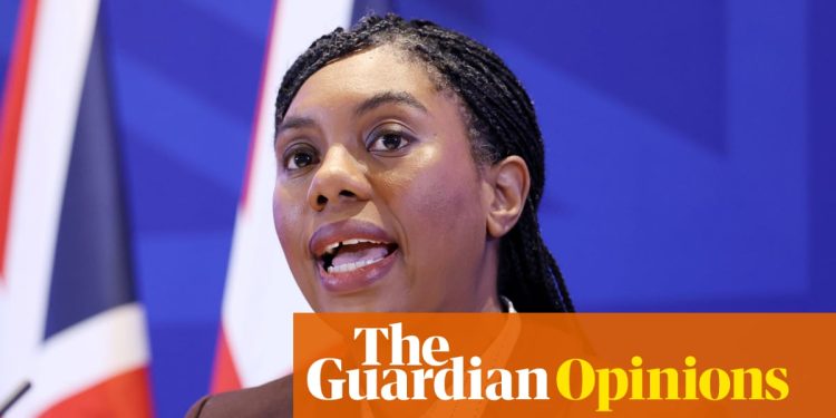 No tener nada que decir nunca ha impedido que Kemi dé una conferencia de prensa | John Crace