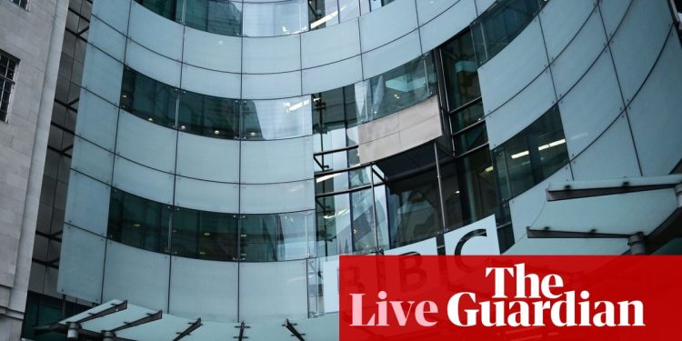 Se insta a Starmer a defender a la BBC contra la 'escandalosa' demanda de Trump por valor de 10 mil millones de dólares – Política del Reino Unido en vivo | Política