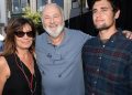 Adicto al héroe de 15 años, tensiones con sus padres… ¿Quién es Nick Reiner, bientôt inculpé pour le meurtre de son père Rob Reiner?