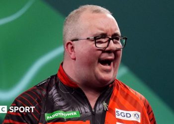 Campeonato Mundial de Dardos 2026: Stephen Bunting prepara el partido con Nitin Kumar de la India