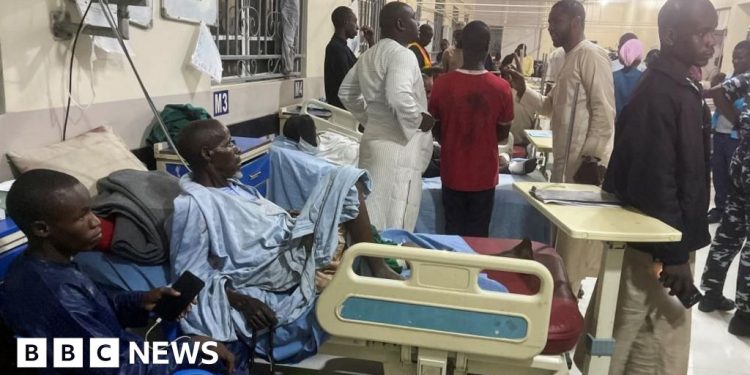 Cinco muertos en explosión en mezquita nigeriana abarrotada