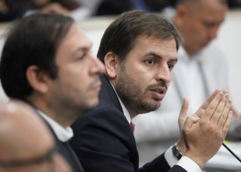 'Hay que elegir congresistas que no se vendan'