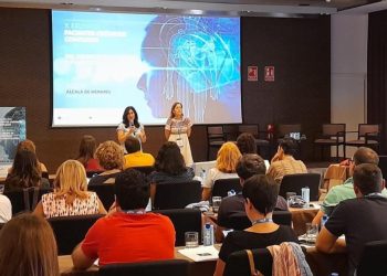 Médicos internistas alertan que un tercio de los pacientes crónicos complejos ingresados ​​​​toman 10 o más fármacos