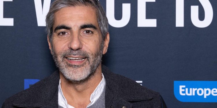 Un espectáculo del humorista Ary Abittan perturbado por las militantes femeninas de París