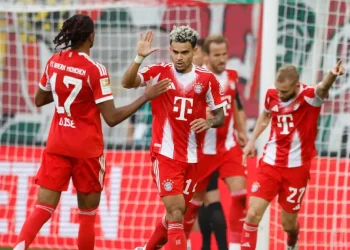 se ubicó entre los 50 mejores jugadores del 2025 y superó a Lionel Messi y Cristiano Ronaldo