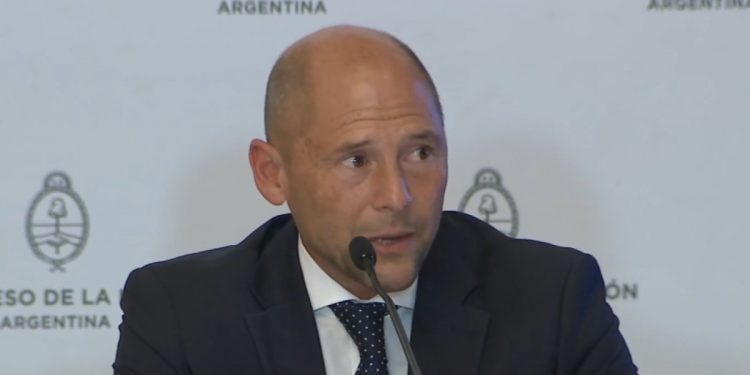 Andrés Edelstein ya redactó la reforma tributaria: plantea eliminar Ingresos Brutos y reemplazarlo por un IVA dual que cobren las provincias