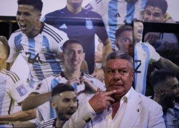 La preocupación Messi: en el gobierno temen que el astro hable y banque a Tapia