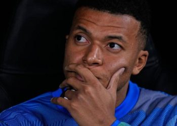 Mbappé no jugó ni un minuto ante el City y también tiene difícil jugar ante el Alavés